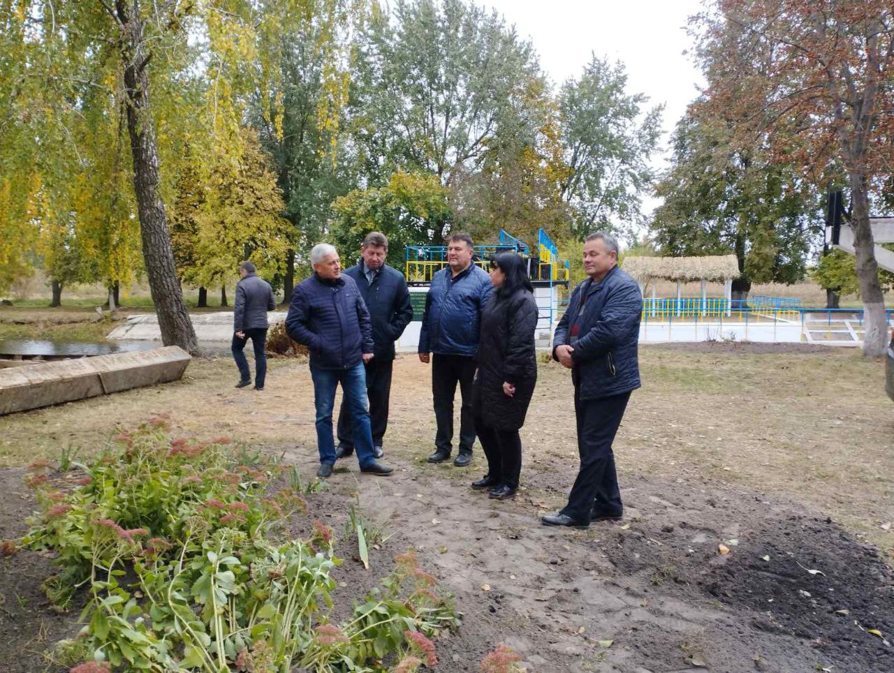 photo 5298540057898111023 y